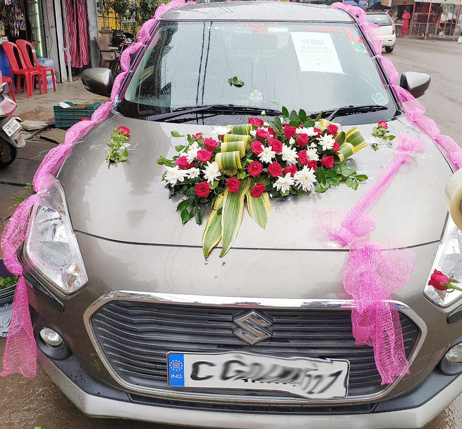 Car Decoration for Wedding With Mix Flowers –