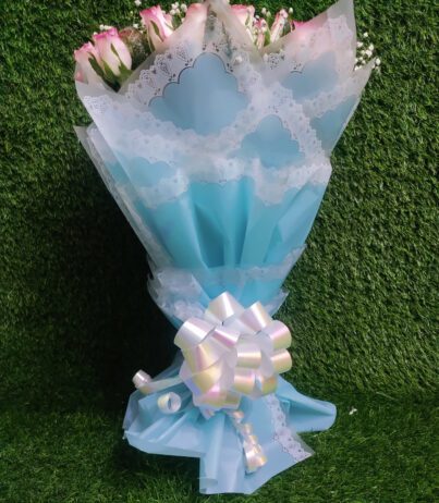 40 Pink Rose Bouquet With Sky-blue Paper - Image 3