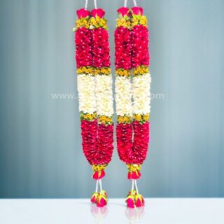 Rose-Petals-and-Rajanigandha-Varmala