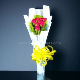 Small-Rose-Hand-Bouquet.