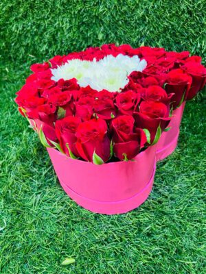 Heart Box Bouquet with Rose online flower delivery