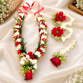 Real Flower necklace with Rajnigandha