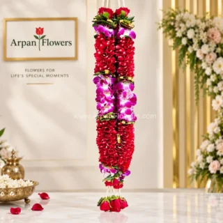 Red Rose Petals With Orchid VarmalaRed Rose Petals With Orchid Varmala