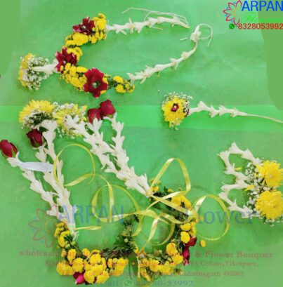 Flower Jewelry With Rajanigandha and Gypsy online flower delivery