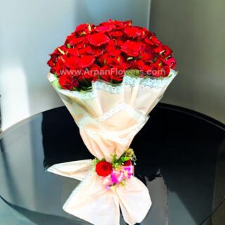 130 Red Rose Bouquet With Pink Paper