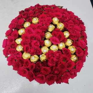 Red Rose With Ferrero Rocher chocolate Bouquet online flower delivery