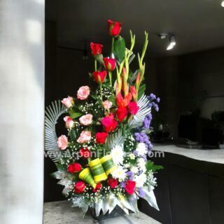 Red and Pink Roses Arrangement Bouquet