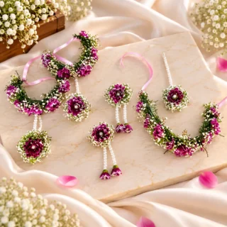 Flower Jewelelry With Chrysanthemum and Gypsy