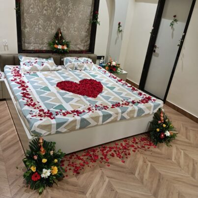 Mix Flowers Bed Decoration For First Night