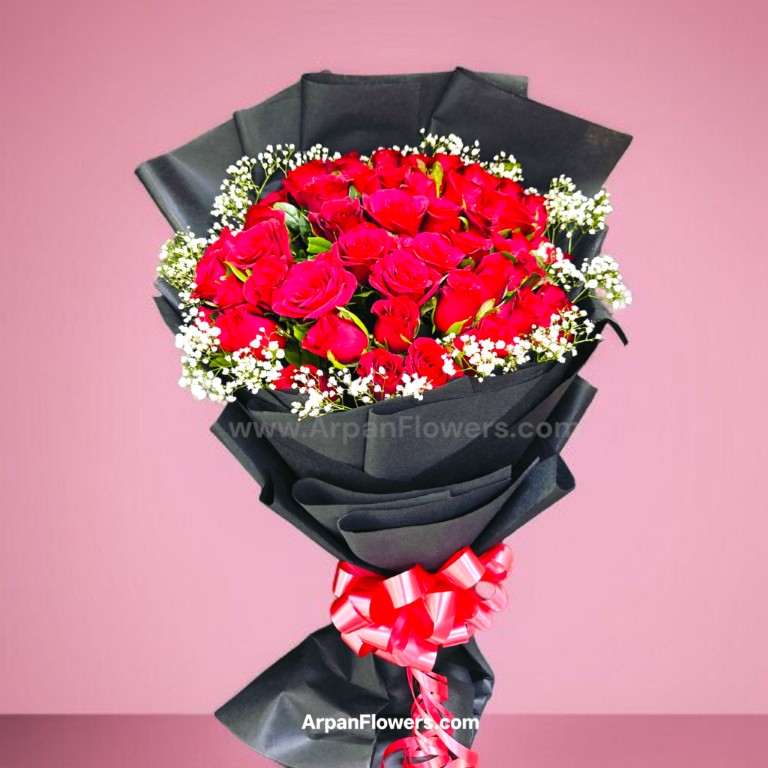 50 Rose With Baby's Breath in Black Paper 2 50 Rose With Baby's Breath in Black Paper