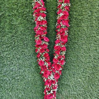 Red Rose With Baby's Breath varmala
