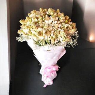 Tuberose Or Rajanigandha Bouquet