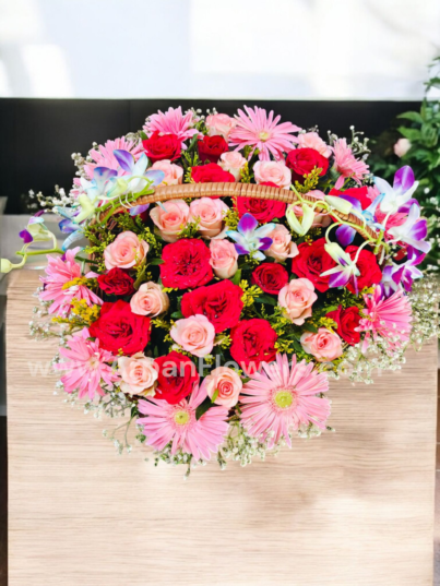 Mix Fresh Flowers Basket - Image 4