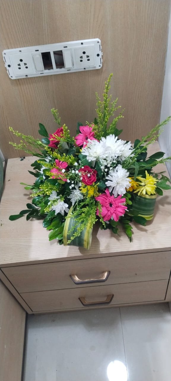 Bed Decoration With Mix Fresh Flowers 3 Bed Decoration With Mix Fresh Flowers - Image 3