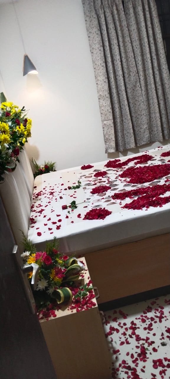 Bed Decoration With Mix Fresh Flowers 6 Bed Decoration With Mix Fresh Flowers - Image 6