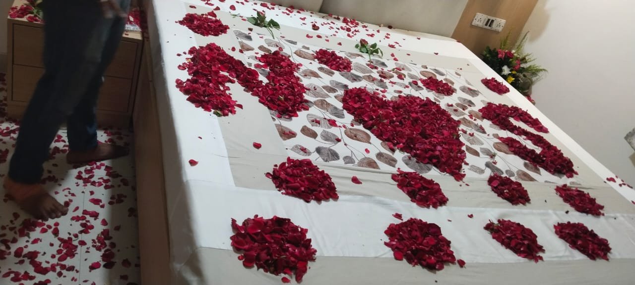 Bed Decoration With Mix Fresh Flowers 2 Bed Decoration With Mix Fresh Flowers - Image 2