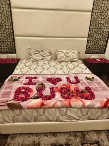 Simple Bed Decoration with Candle 1 Simple Bed Decoration with Candle