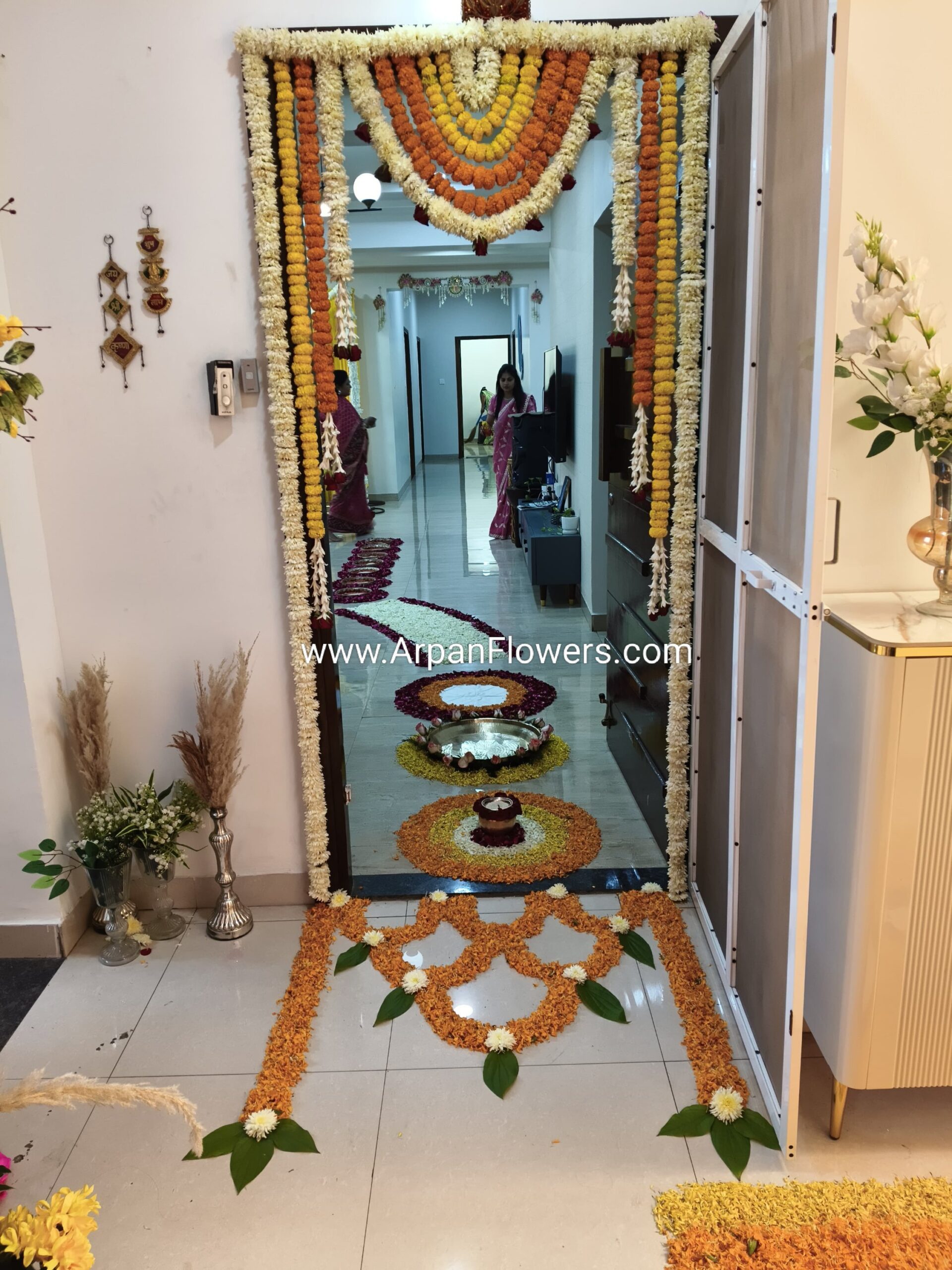 Home Decoration with Real Flowers 5 Home Decoration with Real Flowers - Image 5