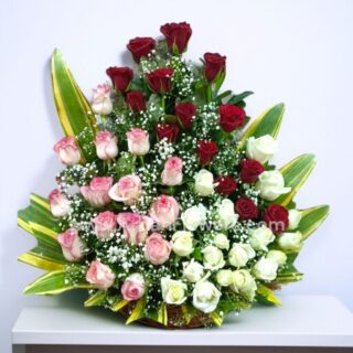 Pink-and-Red-rose-stand-bouquet