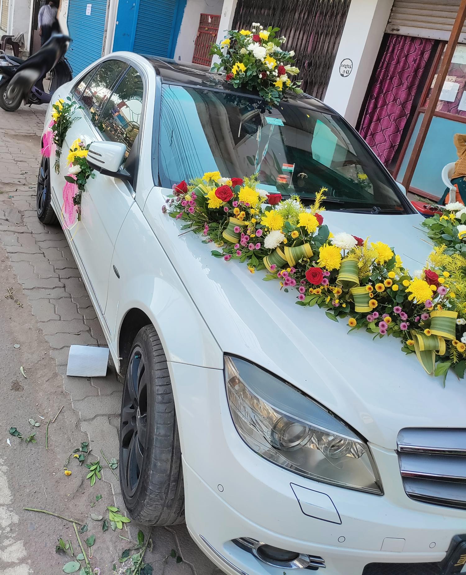 Decoration for Wedding With Mix Flowers 2 Decoration for Wedding With Mix Flowers - Image 2